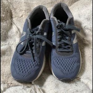 New Balance Sneakers (6.5)